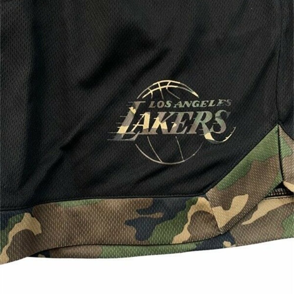 Los Angeles Lakers NBA Mens Shorts Brown Camo - Picture 3 of 4